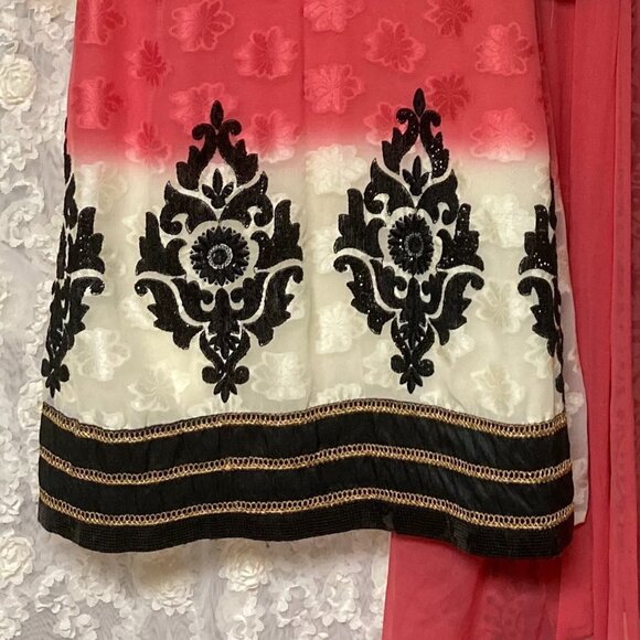 Pink, Black, & Cream Salwar Kameez Straight Suit - Picture 3 of 11